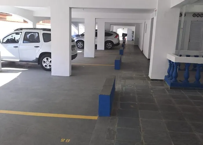 Apartamento 200m da Praia Grande e 200m da Praia Tenório Ubatuba