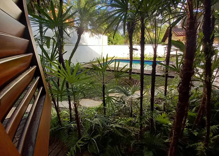 Suíte no Condomínio Itamambuca - Muito Perto da Praia !!! Ubatuba